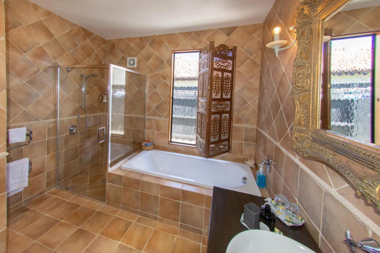 Tuscan Retreat Bed & Breakfast - Adults Only Bed & Breakfast Papamoa Bagian luar foto