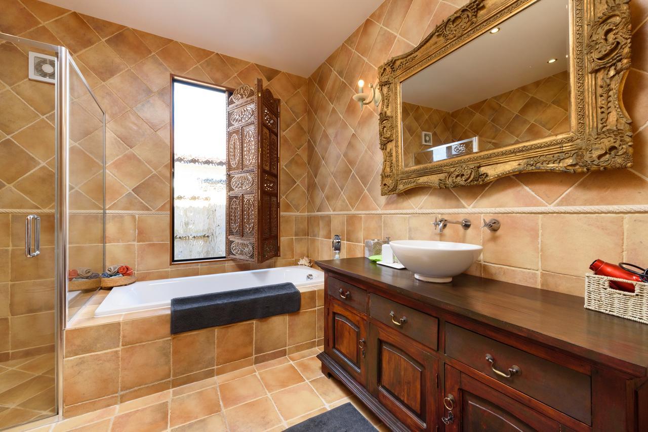 Tuscan Retreat Bed & Breakfast - Adults Only Bed & Breakfast Papamoa Bagian luar foto