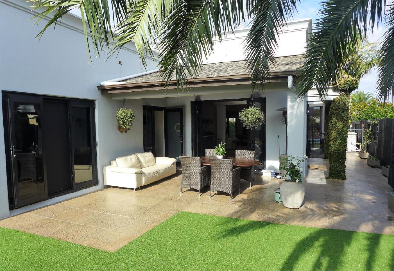 Tuscan Retreat Bed & Breakfast - Adults Only Bed & Breakfast Papamoa Bagian luar foto